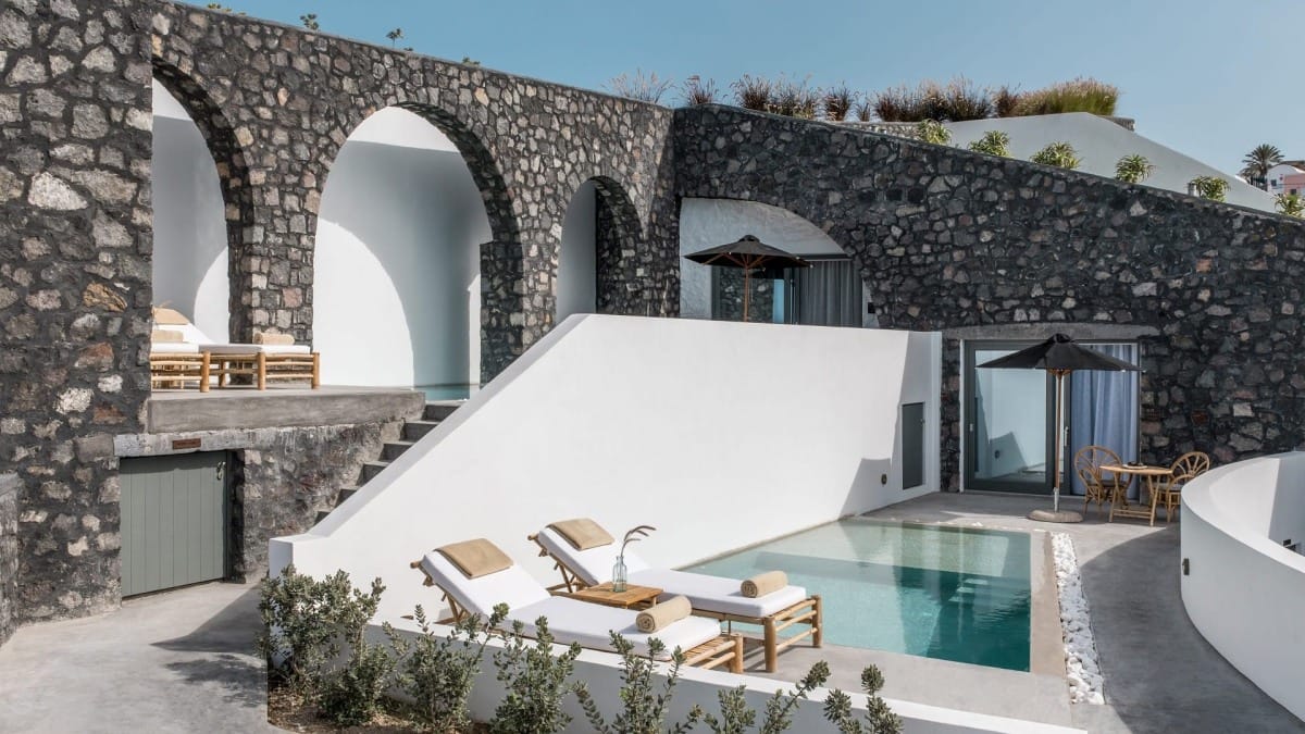 Pure Suite with Pool or Jacuzzi