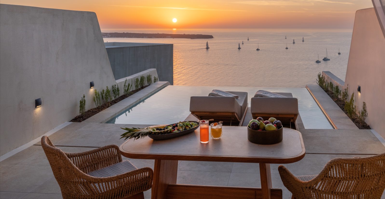 Santo Mine Oia Suites in Greece
